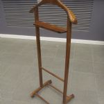697 2541 VALET STAND